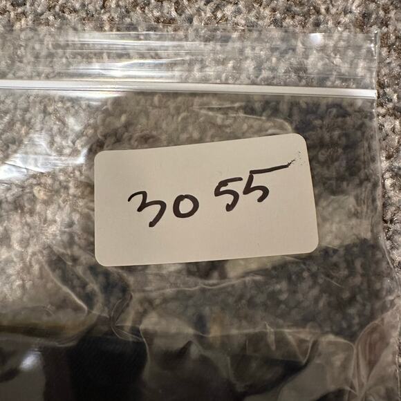 UNIQLO Unisex Relaxed Lightweight Jeans Size 23X32 In Black - Picture 12 of 12